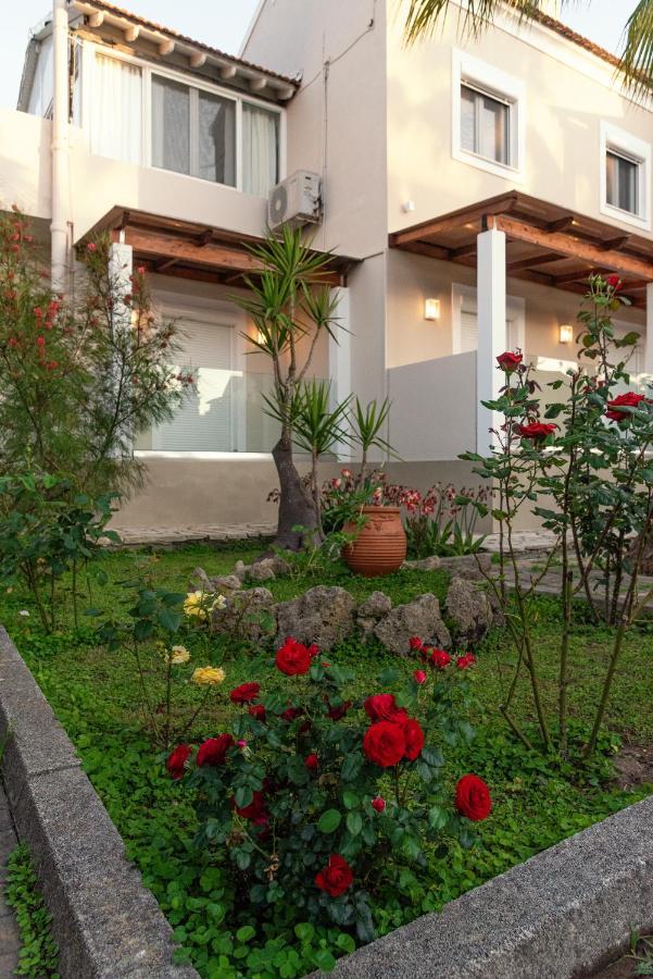 Christa Luxury Apartments Kávos Exterior photo